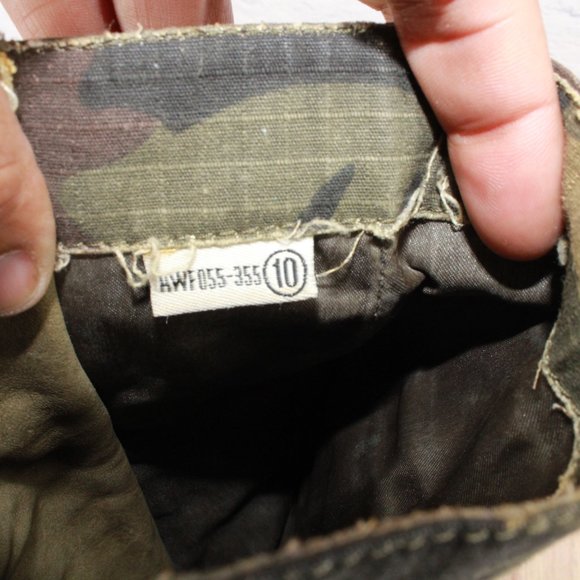 Akademiks Embroidered Camo Knee High Heeled Boots Size 10 - Picture 15 of 15